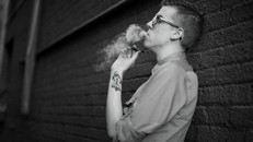 FDA điều tra mối liên hệ giữa hút vape và các cơn động kinh