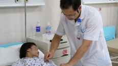 Bệnh nhi T. sau khi được phẫu thuật. Ảnh: BVCC