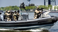 Anh cử lực lượng đặc nhiệm tuần tra tới Vịnh Ba Tư