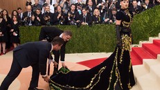 Ca khúc 'Dark Horse' của Katy Perry bị tố đạo nhạc