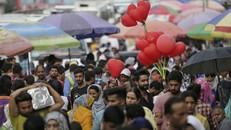 Ấn Độ nới lỏng các lệnh cấm ở Kashmir 