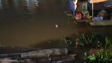 Quả bom được phát hiện dưới chân cầu Tam Bạc.