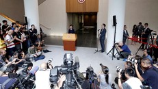 Đặc khu trưởng Hong Kong: 'Biểu tình ôn hòa là một bước ngoặt'