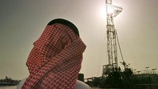 Vụ tấn công nhà máy lọc dầu đã đánh sập một nửa nguồn cung của Arab Saudi
