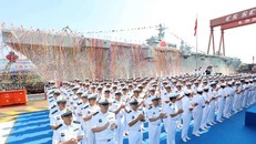 Trung Quốc ra mắt tàu sân bay trực thăng Type 075