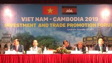 Chủ tịch Liên hiệp các Hội UNESCO Nguyễn Xuân Thắng tham dự Diễn đàn xúc tiến Đầu tư - Thương mại Việt Nam – Campuchia.