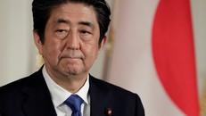 Thủ tướng Abe đang dần mất tín nhiệm với cử tri