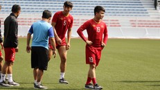 Quang Hải và Văn Hậu trong buổi tập sáng nay. Ảnh: VFF