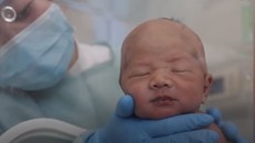 COVID-19 không lây từ mẹ sang con