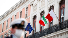 Ý và Vatican treo cờ rủ tưởng niệm các nạn nhân tử vong vì COVID-19