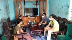 Lãnh đạo phường Bãi Cháy tới xin lỗi người bán rau