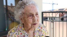 Cụ bà 113 tuổi 'chiến thắng' COVID-19