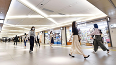 Doanh số son môi Nhật Bản sụt giảm do khẩu trang