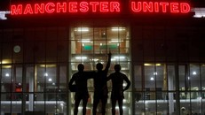 Manchester United cảnh báo về tác động kinh tế của dịch bệnh