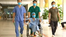 Bệnh nhân 19 chính thức khỏi COVID-19