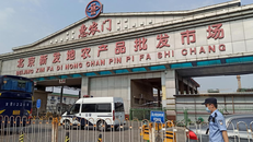 Chợ đầu mối trở thành ổ dịch của Bắc Kinh