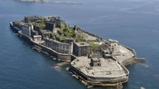 Hòn đảo Hashima nằm ở phía tây nam Nhật Bản, nơi đây được cho là nơi làm việc của nhiều lao động Hàn Quốc bị Đế quốc Nhật Bản bắt giữ vào Thế chiến thứ hai. Ảnh: Kyodo News 