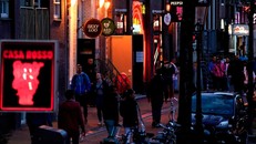 Phố đèn đỏ Amsterdam hậu giãn cách xã hội