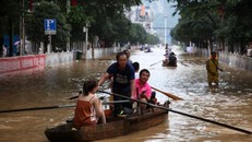 Trung Quốc nâng mức cảnh báo lũ lụt