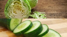 Bắp cải, dưa chuột giúp giảm khả năng tử vong do COVID-19