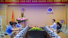 Ông Nguyễn Thanh Long – Quyền Bộ trưởng Bộ Y tế tiếp Lãnh đạo Tập đoàn Ecopark trong buổi lễ tiếp nhận hỗ trợ Bệnh viện C Đà Nẵng số tiền 3 tỷ đồng.