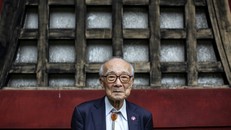 Ông Terumi Tanaka, 88 tuổi, sống sót sau vụ đánh bom Nagasaki. Ảnh: AFP
