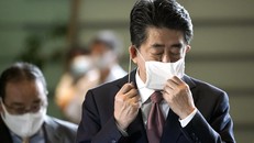 Thủ tướng Abe Shinzo từ chức