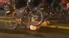 Cảnh sát Mỹ cán xe đạp qua đầu người biểu tình