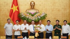 Thủ tướng chúc mừng Bộ trưởng Chu Ngọc Anh nhận nhiệm vụ mới