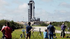 SpaceX hoãn phóng tàu vũ trụ do thời tiết xấu