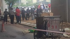 Cảnh sát thực nghiệm hiện trường án mạng. Ảnh: VnExpress