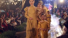 Đêm trình diễn áo dài tại Văn Miếu – Quốc Tử Giám