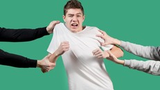 'Thượng đế' ngơ ngác vì cạnh tranh xấu