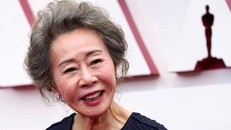 'Bà ngoại' Youn Yuh-jung đoạt tượng vàng Oscar