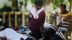 Ấn Độ xô đổ kỷ lục về số ca mắc trong ngày