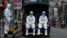 Các nước láng giềng đóng cửa biên giới với Ấn Độ