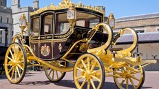 Diamond Jubilee của Nữ hoàng Elizabeth II là cỗ xe ngựa thứ hai của Hoàng gia 