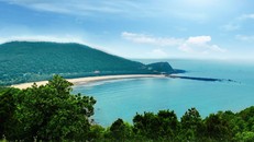 Bờ biển Bãi Lữ.