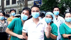 Hơn 6.000 nhân viên y tế tiếp sức cho TP HCM