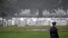 Nghĩa trang Quốc gia Arlington, nơi chôn cất những binh sĩ Mỹ thiệt mạng trong các cuộc chiến ở Iraq và Afghanistan. Ảnh: AFP