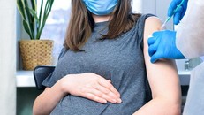 Vaccine không ảnh hưởng đến chu kỳ hay khả năng sinh sản của phụ nữ