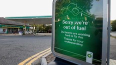 Nước Anh rơi vào cảnh thiếu xăng dầu