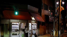 Một khu phố của dân lao động tại Tokyo. Ảnh: Reuters