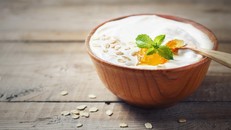 Sữa chua từ lâu đã là món ăn quen thuộc của nhiều nền văn minh. Ảnh: Shuttersock 