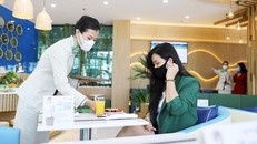 Tại hệ thống phòng chờ Thương gia của Bamboo Airways trên toàn quốc, hành khách sẽ có được trải nghiệm thực đơn phong phú trong không gian đầy đủ tiện ích 