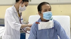 Lạc tiếng, khản giọng, cụ ông đi khám phát hiện bệnh nan y