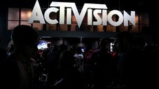 Microsoft thâu tóm 'ông lớn' ngành game Activision 