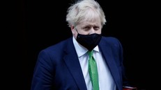 Thủ tướng Anh bị yêu cầu từ chức