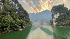 Nhật ký 99 ngày xuyên Việt: Tủa Chùa ngày tôi đến 