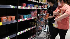 Người Bắc Kinh đổ xô tích trữ thực phẩm